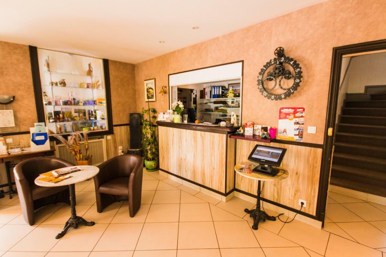 Les Messageries Hotel Saint-Flour  Exterior photo